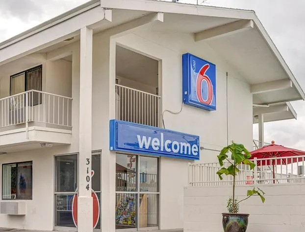 Motel 6 Portland, OR - Central hotel detail image 2