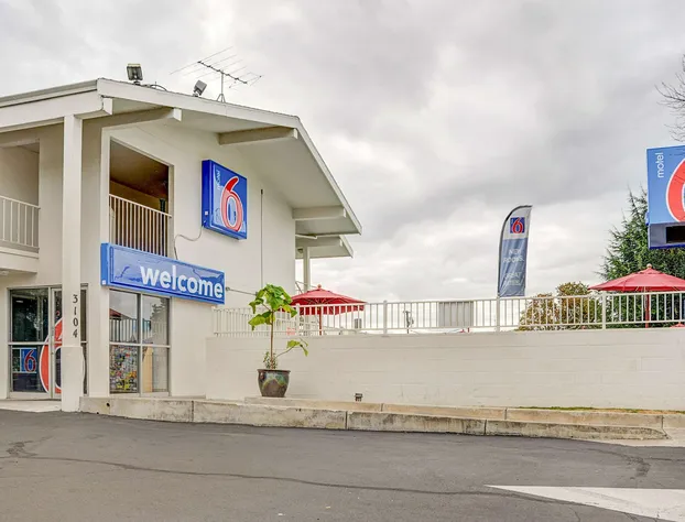 Motel 6 Portland, OR - Central hotel detail image 3