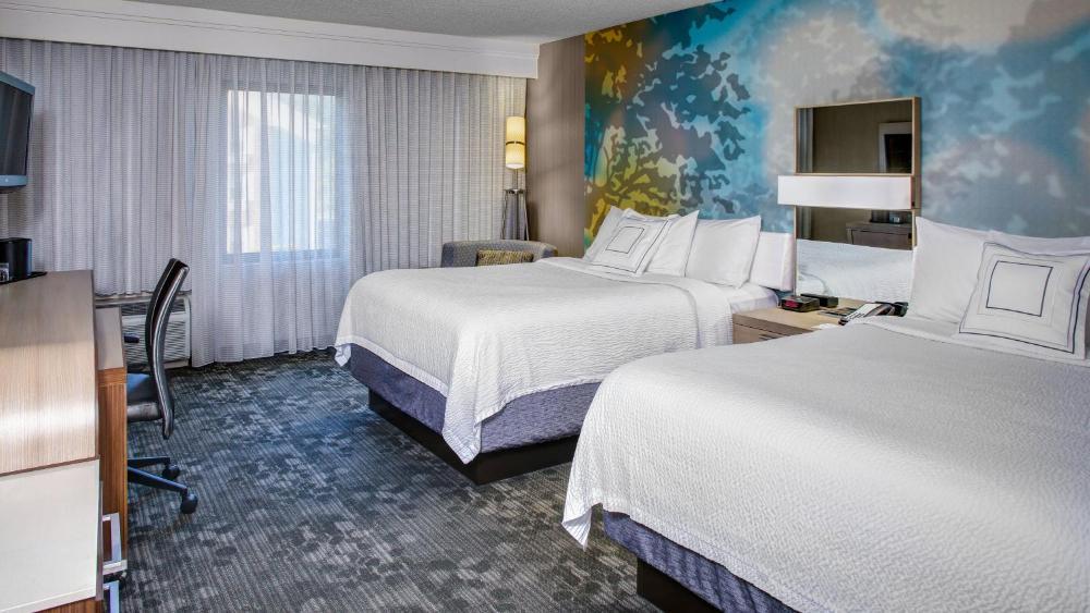 Courtyard by Marriott Cleveland Westlake hotel hero