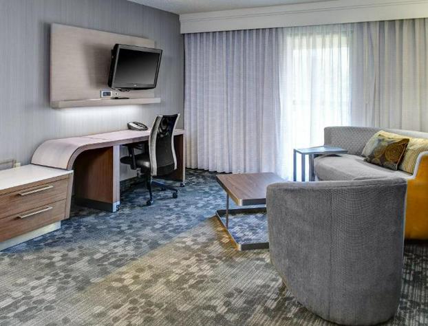 Courtyard by Marriott Cleveland Westlake hotel detail image 3
