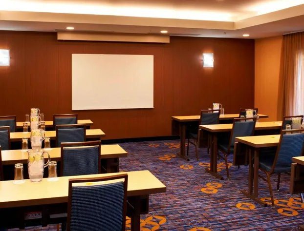 Courtyard by Marriott Cleveland Westlake hotel detail image 1