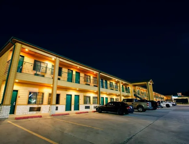 Scottish Inn & Suites hotel detail image 3