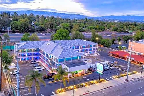 818 Hotel + Pool, Ascend Hotel Collection by Choice hotel detail image 2