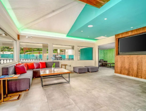 Comfort Inn Woodland Hills hotel detail image 3