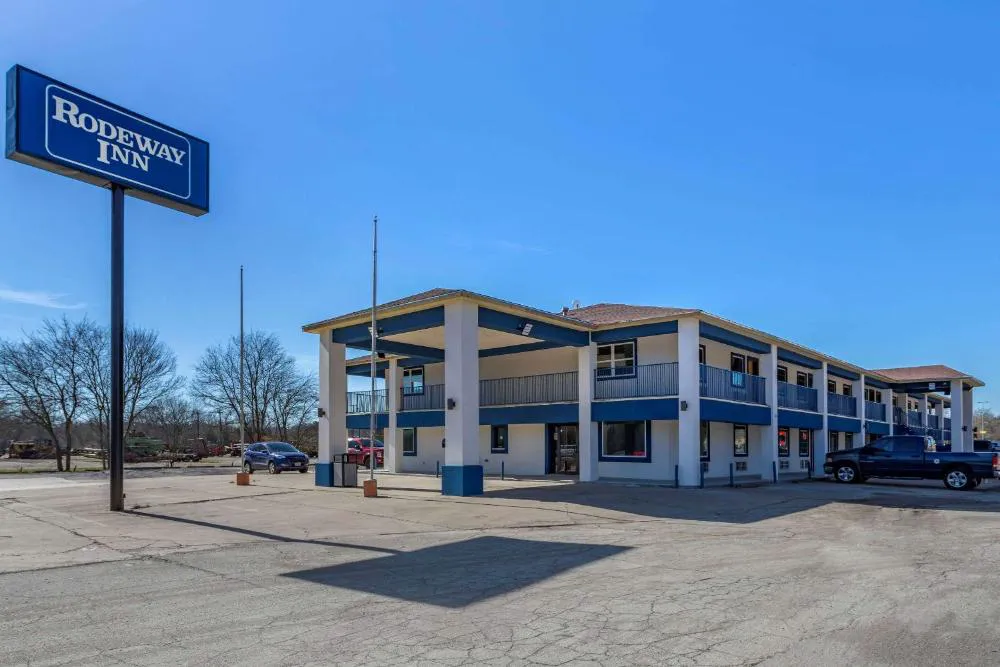 Rodeway Inn hotel hero