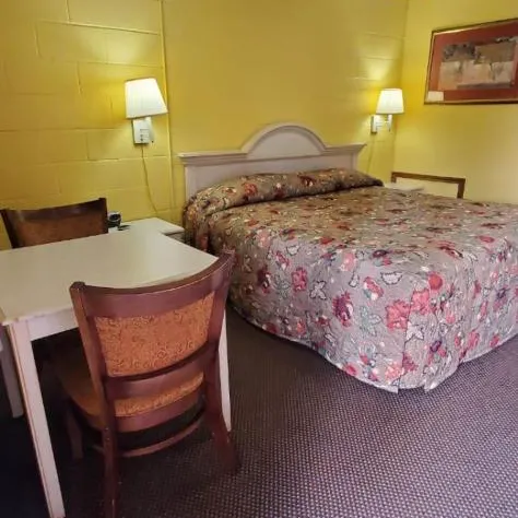 Deluxe Inn Jasper hotel detail image 1