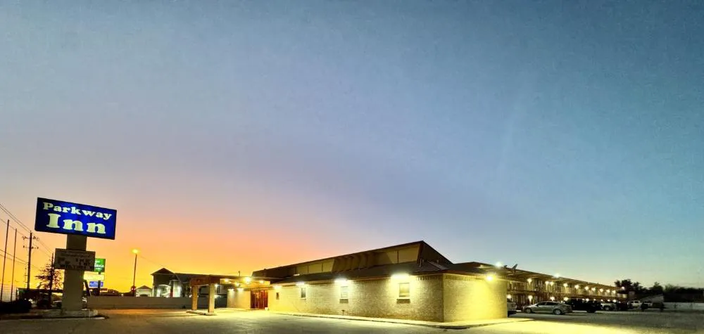 Parkway Inn hotel hero