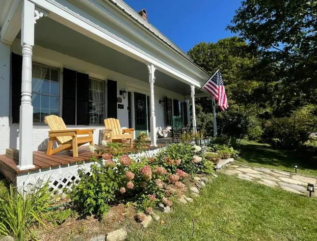 Stone Hearth Inn and Eatery hotel detail image 2