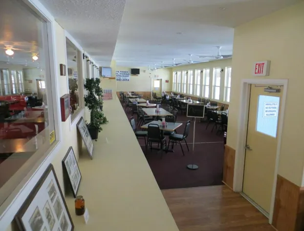 White Sands Inn Marina Bar & Grill hotel detail image 4