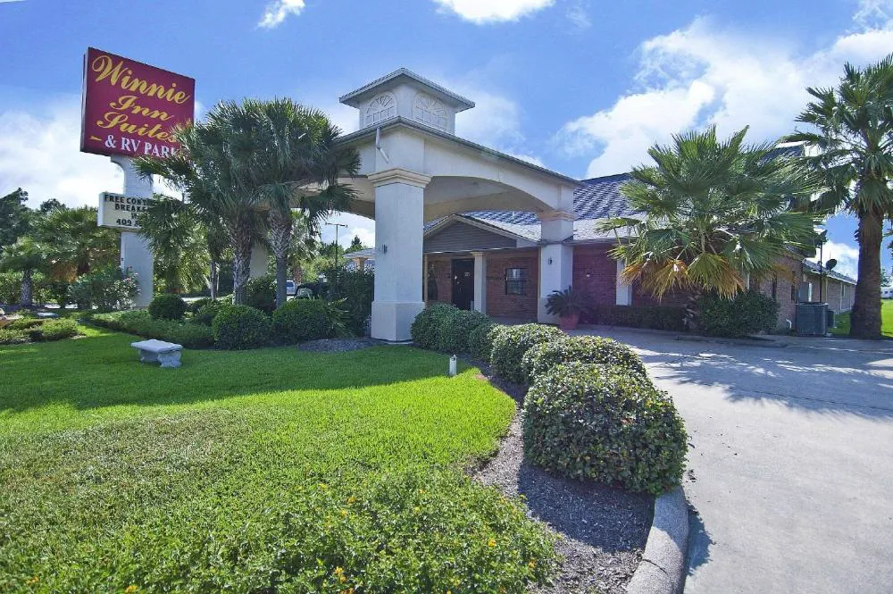 Winnie Inn & Suites hotel hero