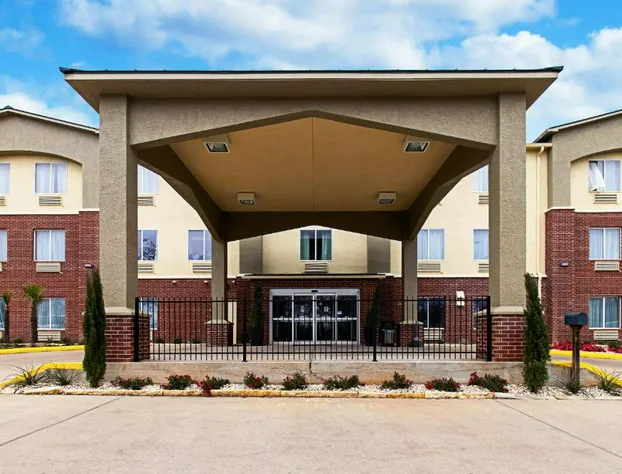 Comfort Inn and Suites Fredericksburg hotel detail image 3