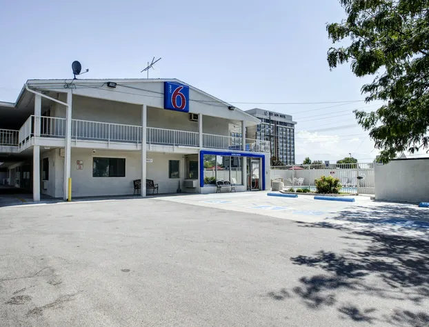 Motel 6 Salt Lake City, UT - Downtown hotel detail image 1