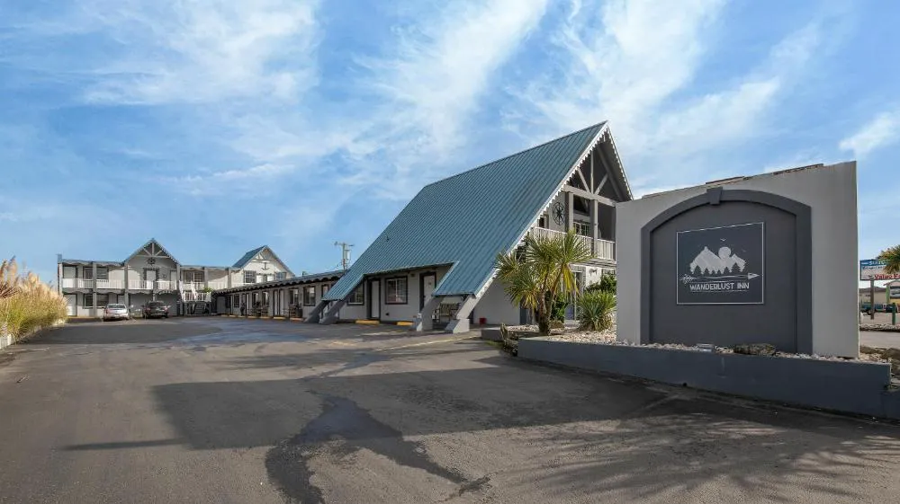 Wanderlust Inn hotel hero