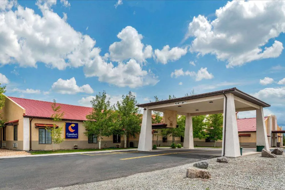 Comfort Inn & Suites Alamosa hotel hero