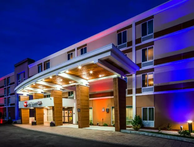 Best Western Plus North Shore Hotel hotel detail image 1