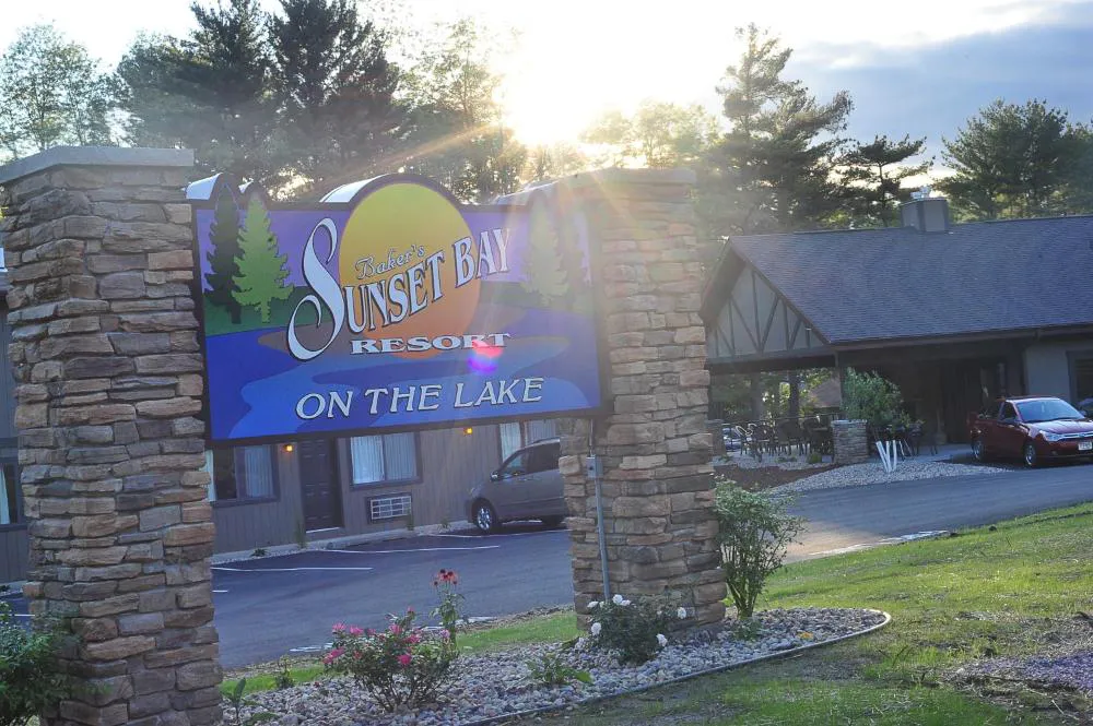 Sunset Bay Resort hotel hero