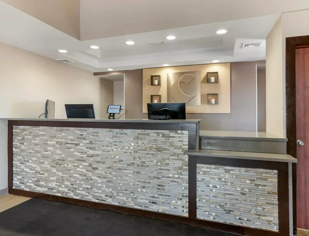 Comfort Inn Manchester Airport hotel detail image 1