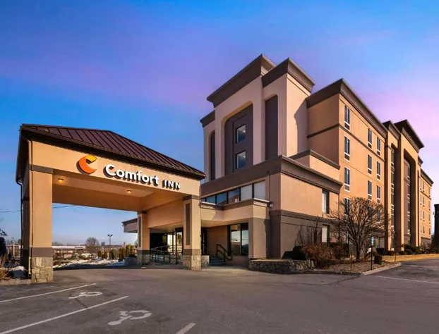 Comfort Inn Manchester Airport hotel detail image 2