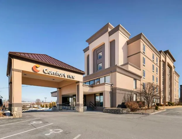 Comfort Inn Manchester Airport hotel detail image 3