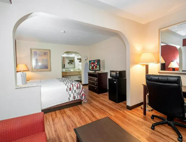 Red Roof Inn & Suites Oxford hotel detail image 4