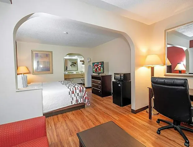 Red Roof Inn & Suites Oxford hotel detail image 3