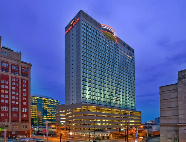 Crowne Plaza Kansas City Downtown by IHG hotel detail image 1