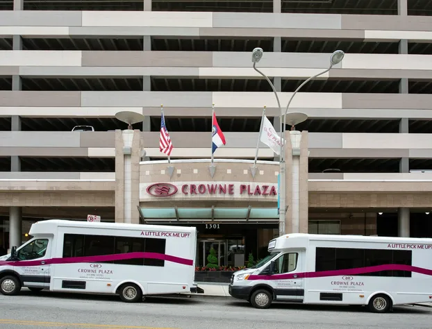 Crowne Plaza Kansas City Downtown by IHG hotel detail image 3