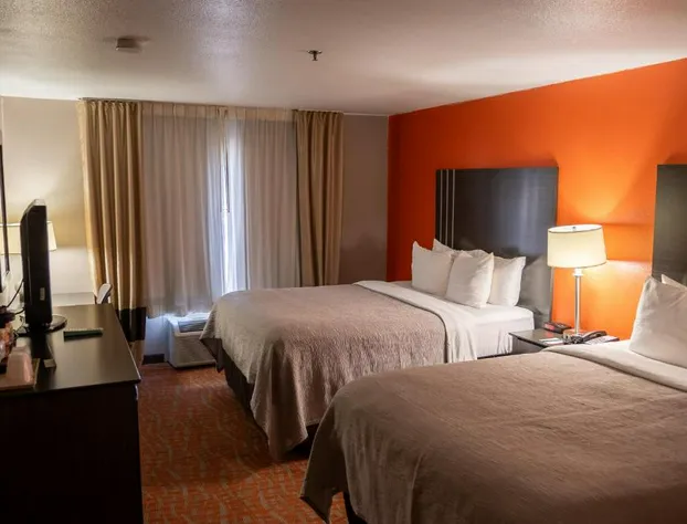 Quality Inn & Suites Fresno Northwest hotel detail image 2