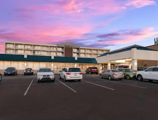 Comfort Inn On the Ocean hotel detail image 2