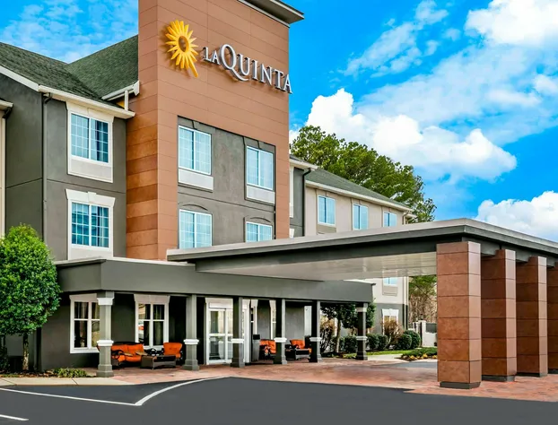 La Quinta Inn & Suites by Wyndham Cookeville hotel detail image 1