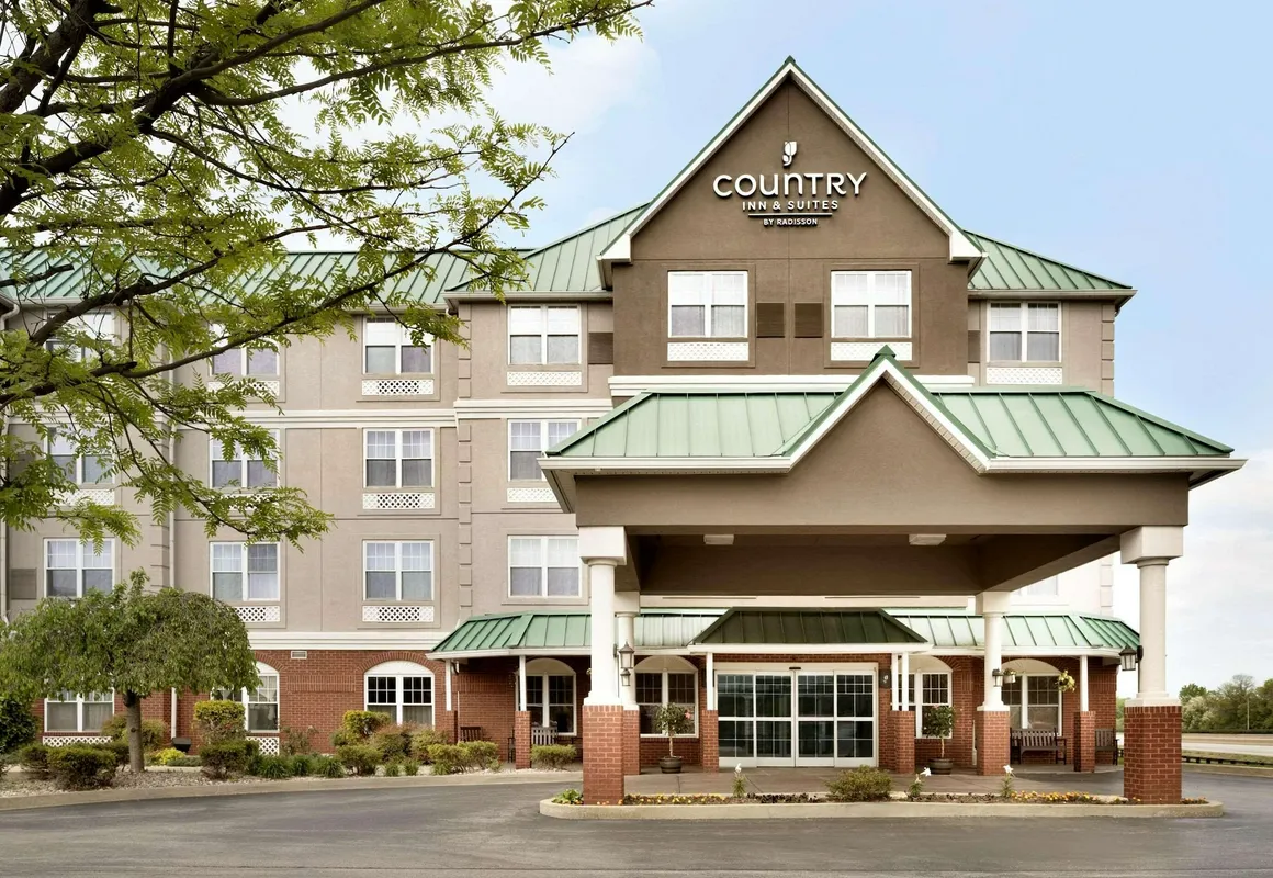 Country Inn & Suites by Radisson, Louisville East, KY hotel hero