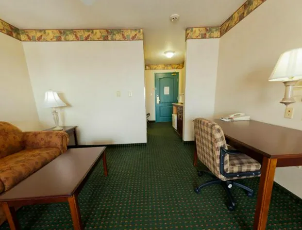 Country Inn & Suites by Radisson, Elkhart North hotel detail image 3