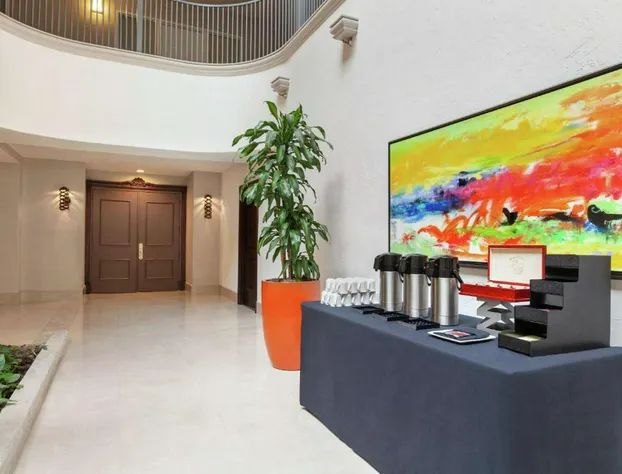 Embassy Suites by Hilton Santa Ana Orange County Airport hotel detail image 4