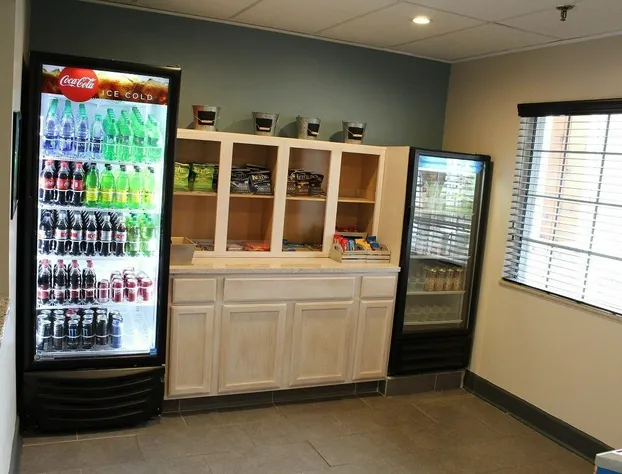 Country Inn & Suites by Radisson, Charlotte I-85 Airport, NC hotel detail image 1