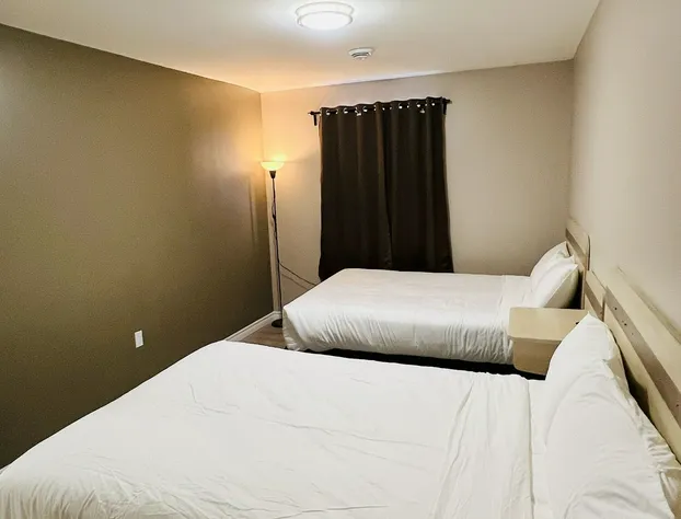 Super 8 by Wyndham Niagara Falls ON hotel detail image 2