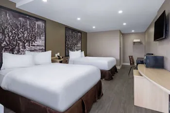 Super 8 by Wyndham Niagara Falls ON hotel detail image 2