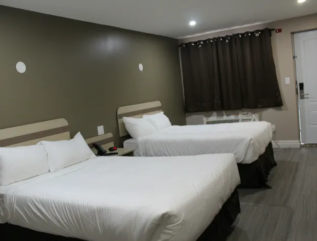 Super 8 by Wyndham Niagara Falls ON hotel detail image 4