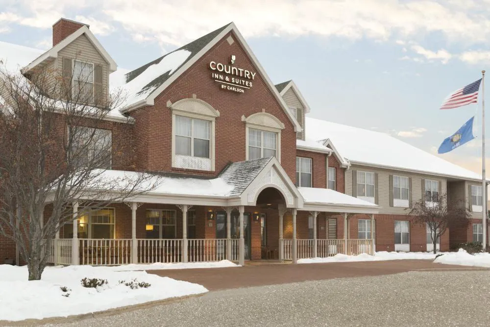 Country Inn & Suites by Radisson, Wausau, WI hotel hero