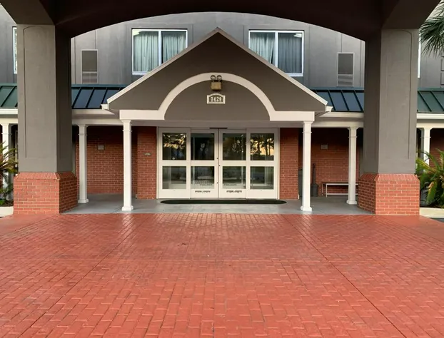 Country Inn & Suites by Radisson, Charleston North, SC hotel detail image 2