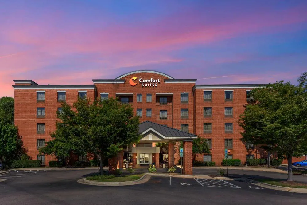 Comfort Suites Regency Park hotel hero