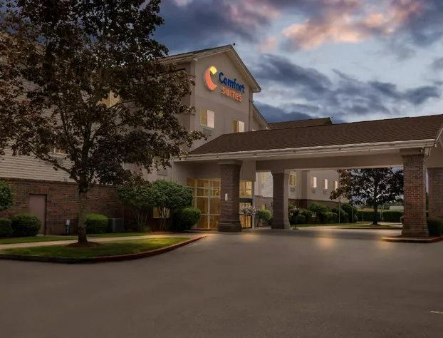 Comfort Suites Linn County hotel detail image 2