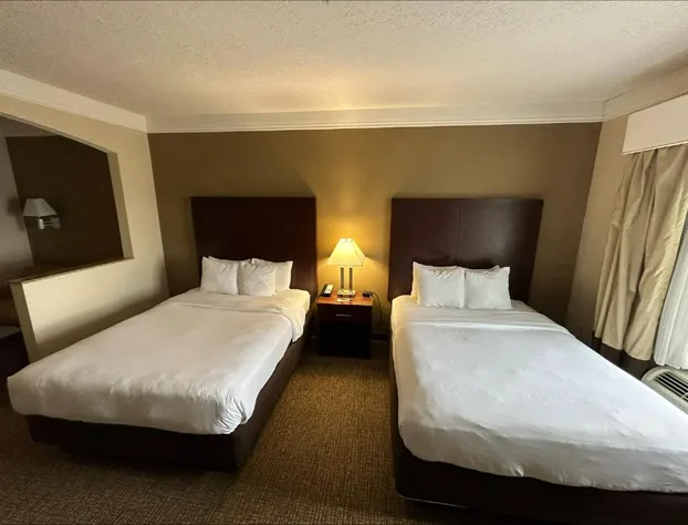 Comfort Suites Linn County hotel detail image 4