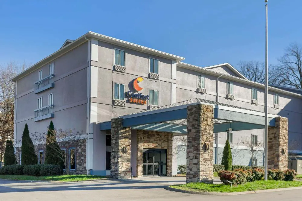 Comfort Suites Nashville Airport - BNA hotel hero