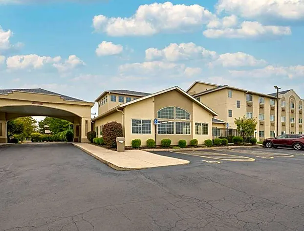 Comfort Suites hotel detail image 2