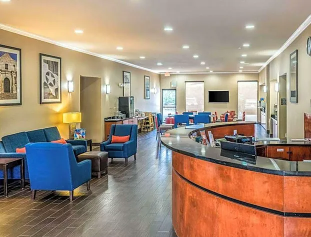 Comfort Suites Near Texas State University hotel detail image 3