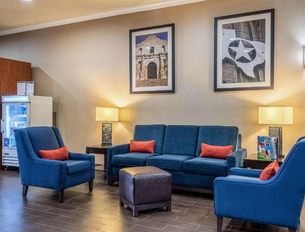 Comfort Suites Near Texas State University hotel detail image 4