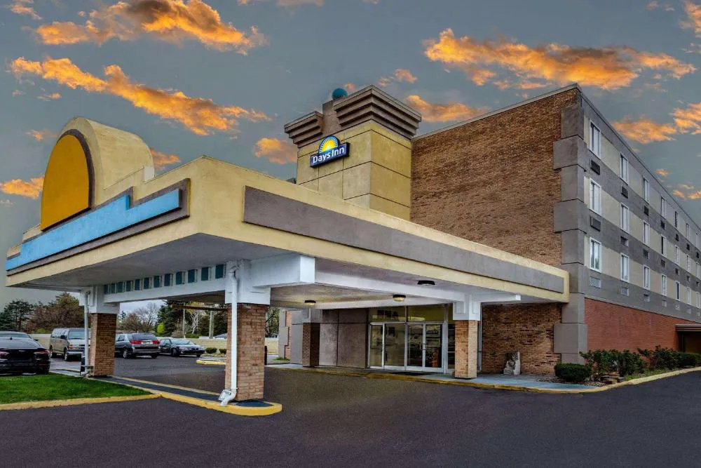 Days Inn by Wyndham Livonia/Canton/Detroit hotel hero
