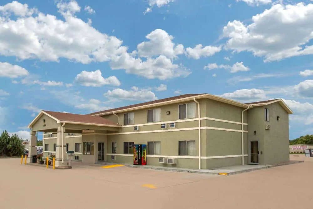 Days Inn by Wyndham North Platte hotel hero
