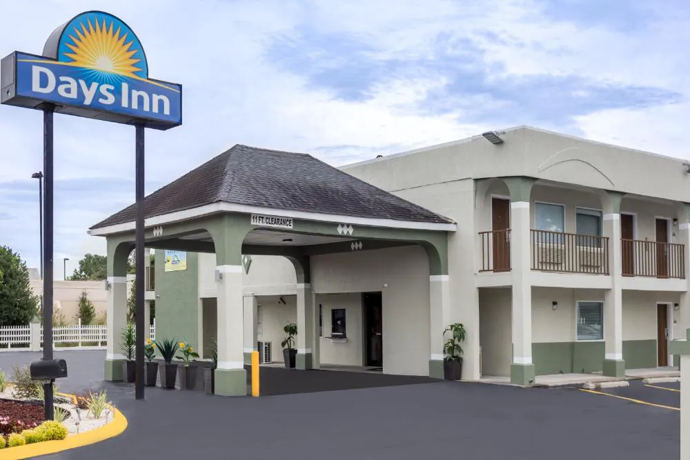 Days Inn by Wyndham Goose Creek hotel hero