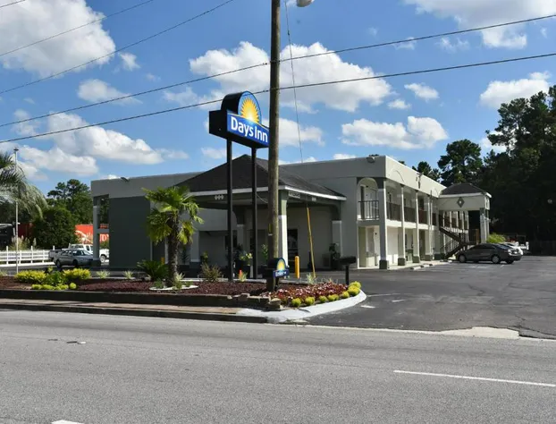 Days Inn by Wyndham Goose Creek hotel detail image 1